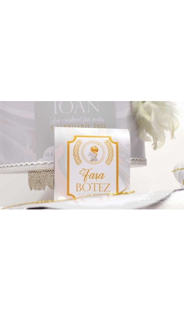 Trusou de botez cu ingeri si broderie personalizata aurie si pattern marble crem mint 19